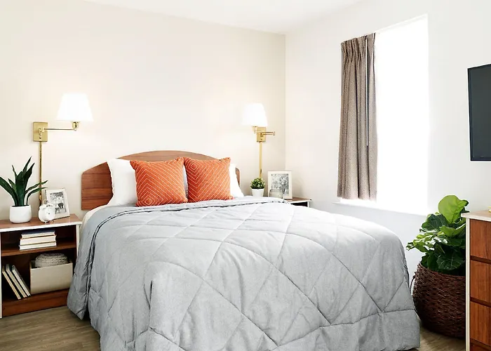Intown Extended Chicago Il - Elk Grove O'hare 2*